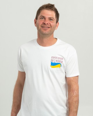 Футболка чоловіча Доброго вечора ми з України біла - 11500