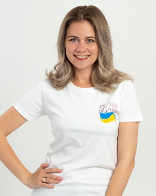 Футболка жіноча Доброго вечора ми з України біла - 11502 Футболка жіноча Доброго вечора ми з України біла - 11502