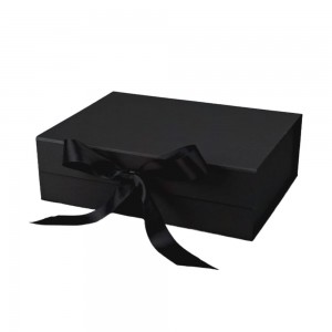 Подарункова коробка 24 х 18 см Bergamo Aurum чорна - 120130213S-01