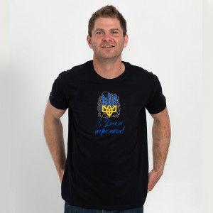 Футболка чоловіча Бавовна герб з Днем перемоги чорна - 11500 Футболка чоловіча Бавовна герб з Днем перемоги чорна - 11500