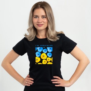 Футболка жіноча З квітами I'm Ukrainian чорна - 11502 Футболка жіноча З квітами I'm Ukrainian чорна - 11502