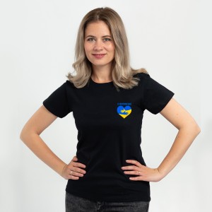 Футболка жіноча Серце в обіймах з перемогою чорна - 11502 Футболка жіноча Серце в обіймах з перемогою чорна - 11502